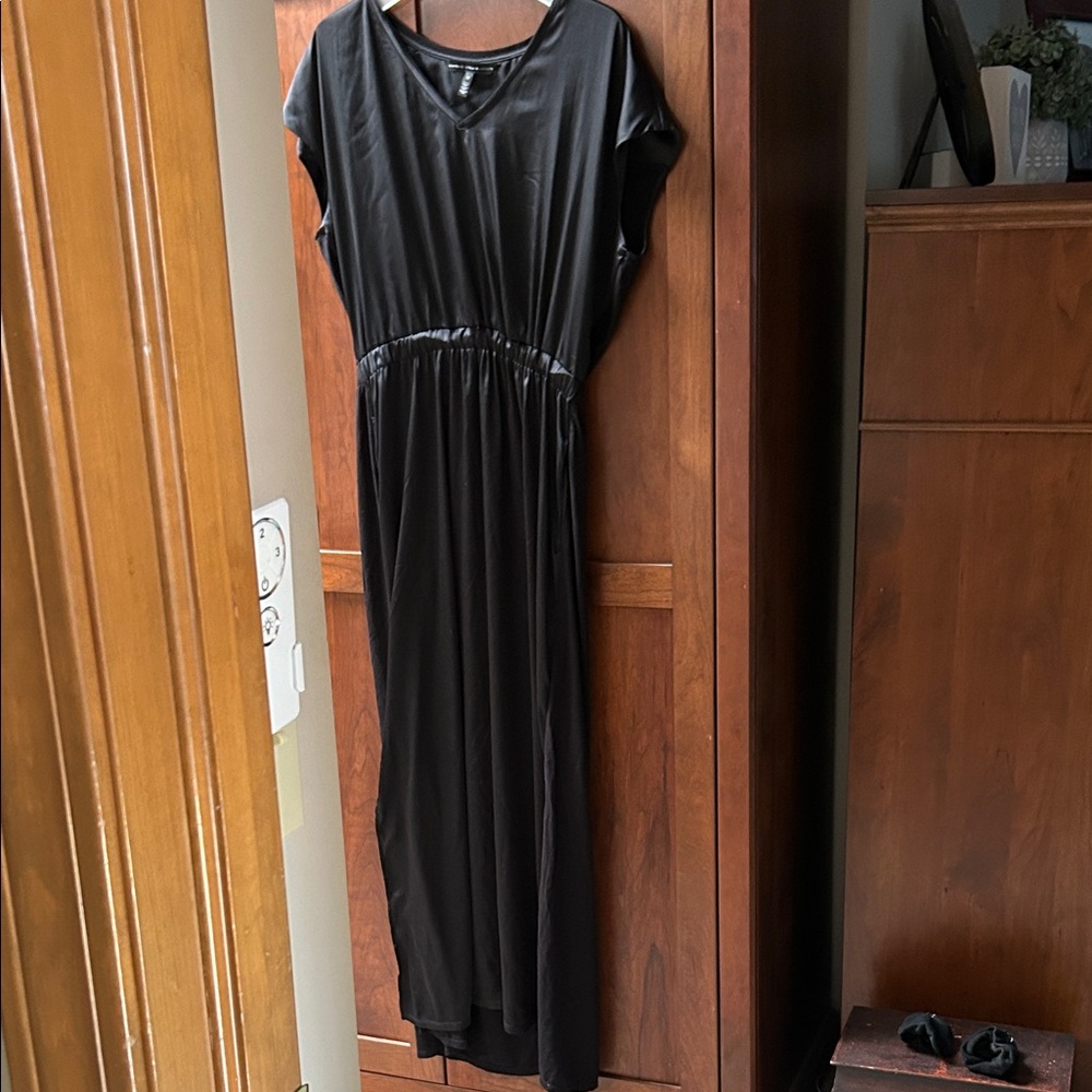 NWOT White House Black Market Front Slit Elegant Black Women's Dress M